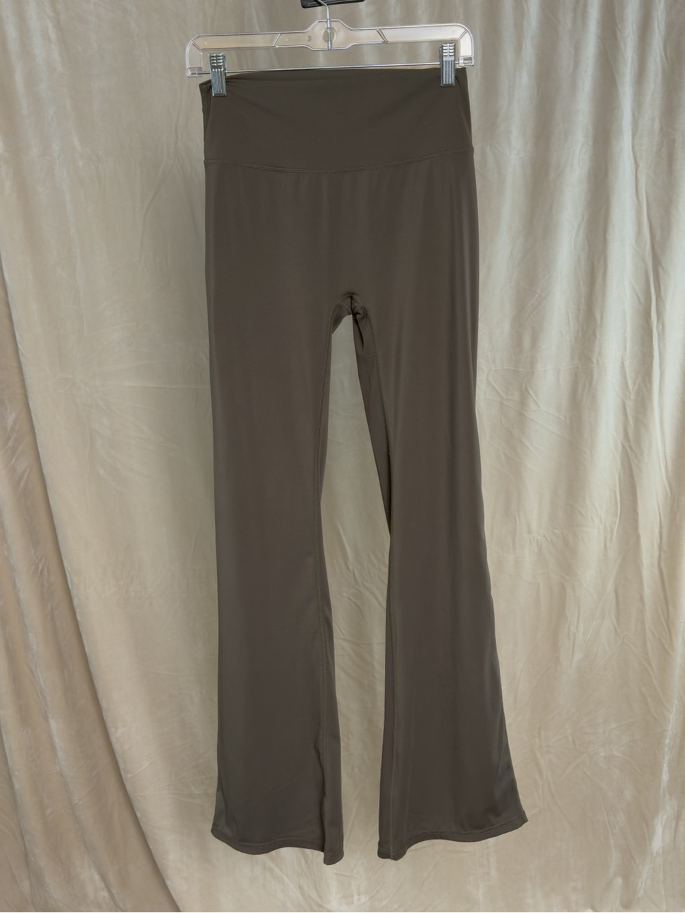 High-Waist Flare Yoga Pants - Olive